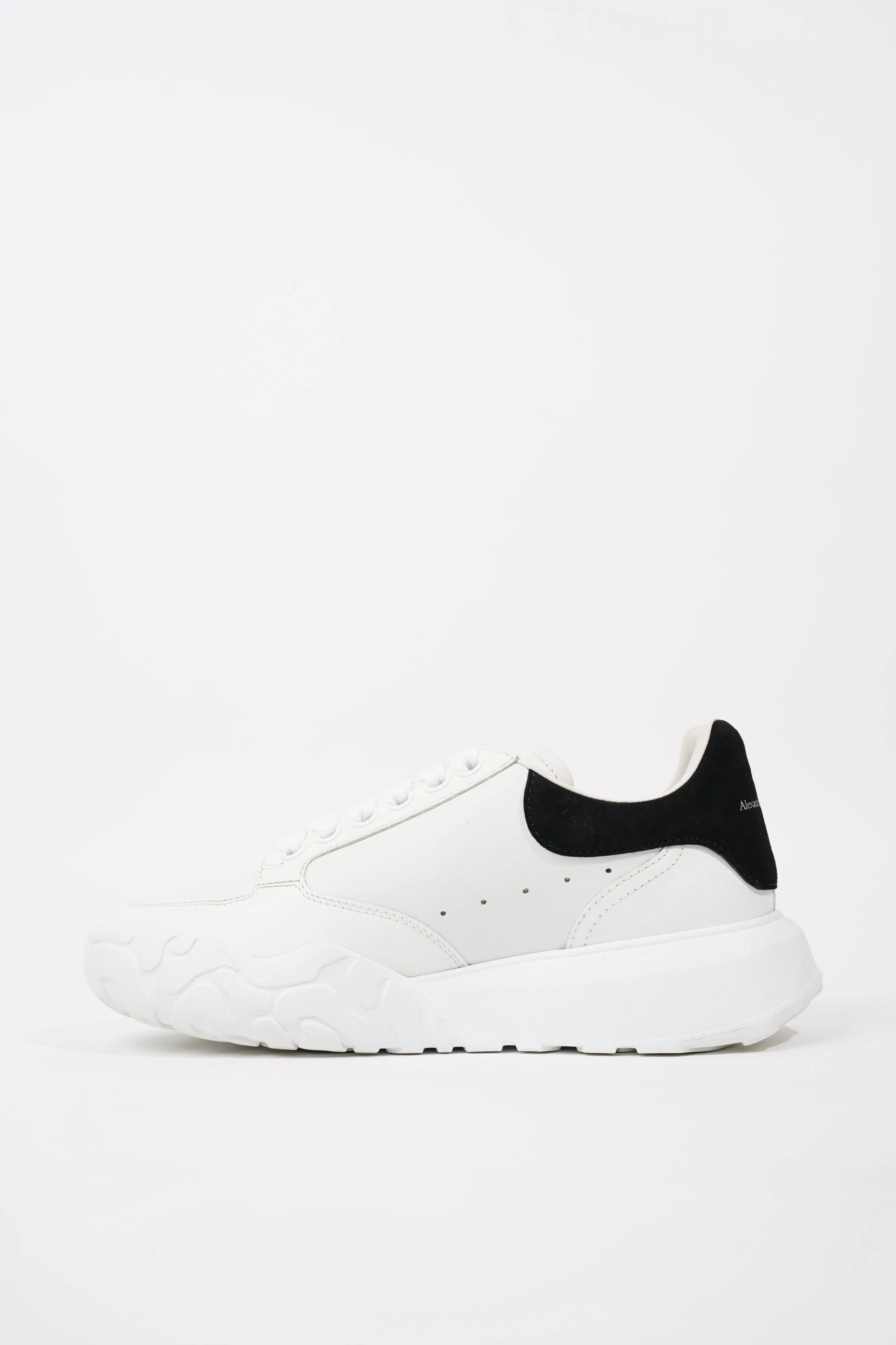 Alexander McQueen Womens Court Sneaker White / Black EU 38 / UK 5