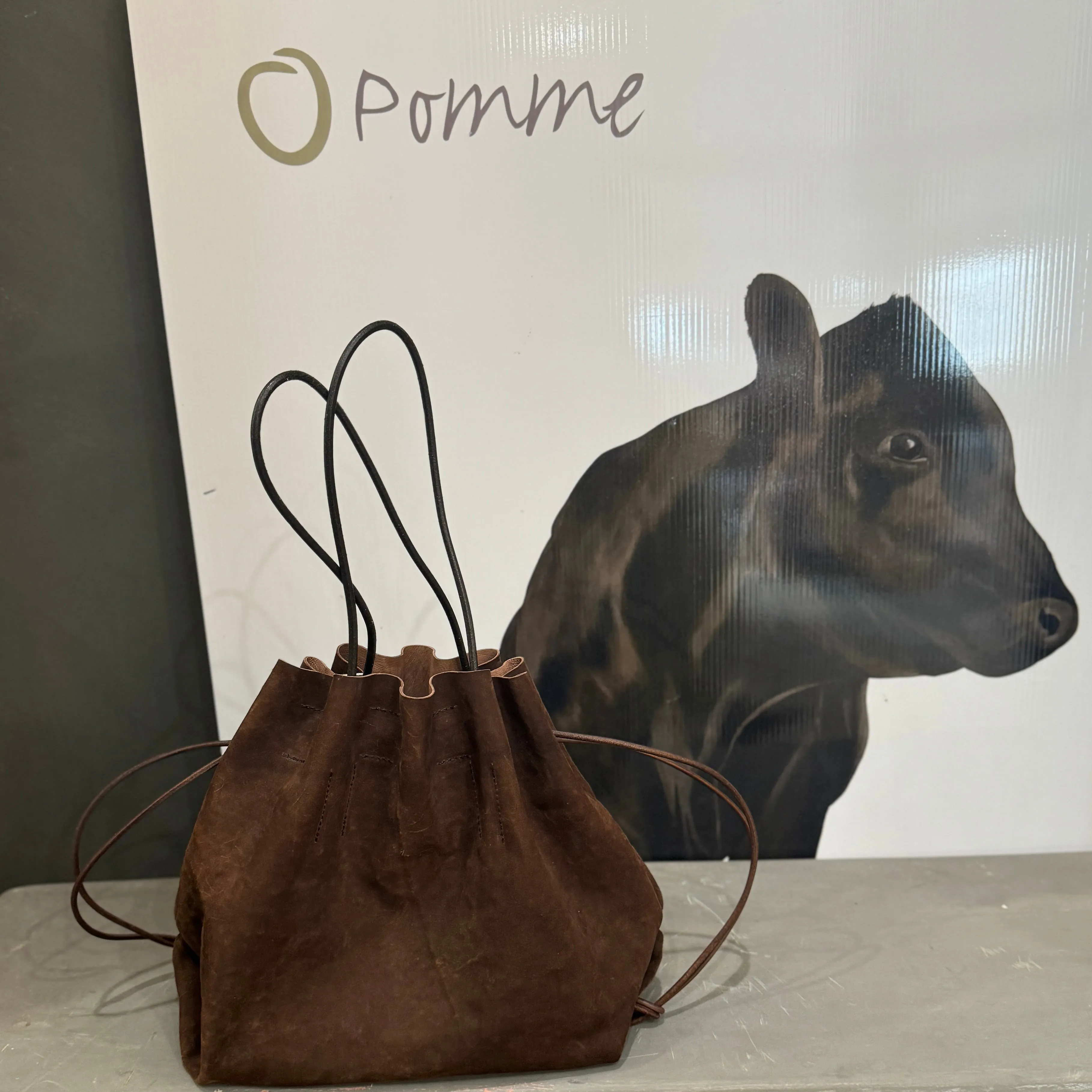 Calf suede drawstring tote bag (med)