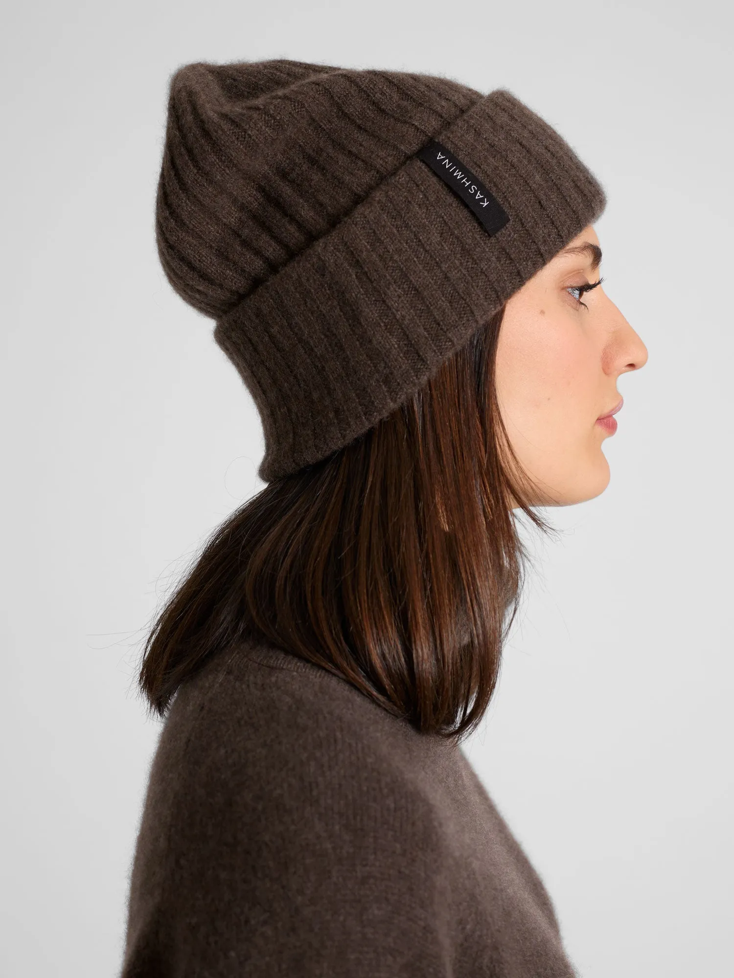 Cashmere beanie "Oda" - dark brown