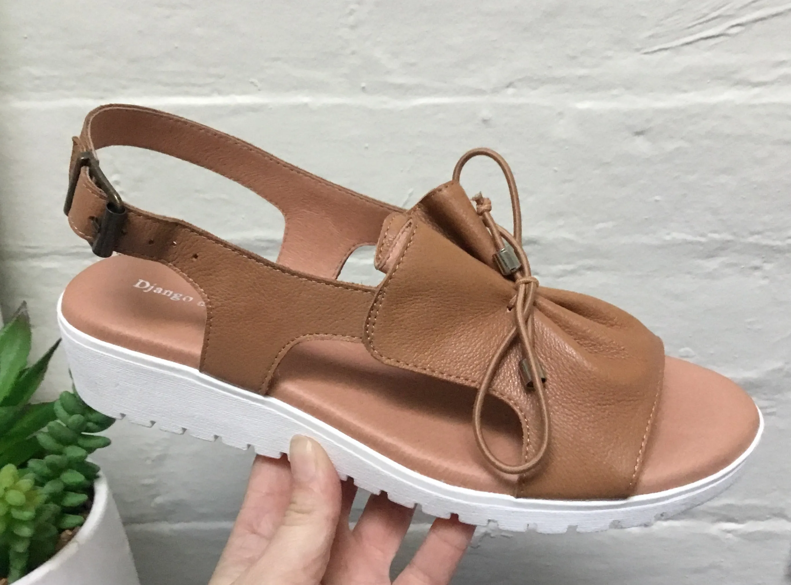 Django & Juliette Malika Leather White Sole ~ Tan ~ Nougat