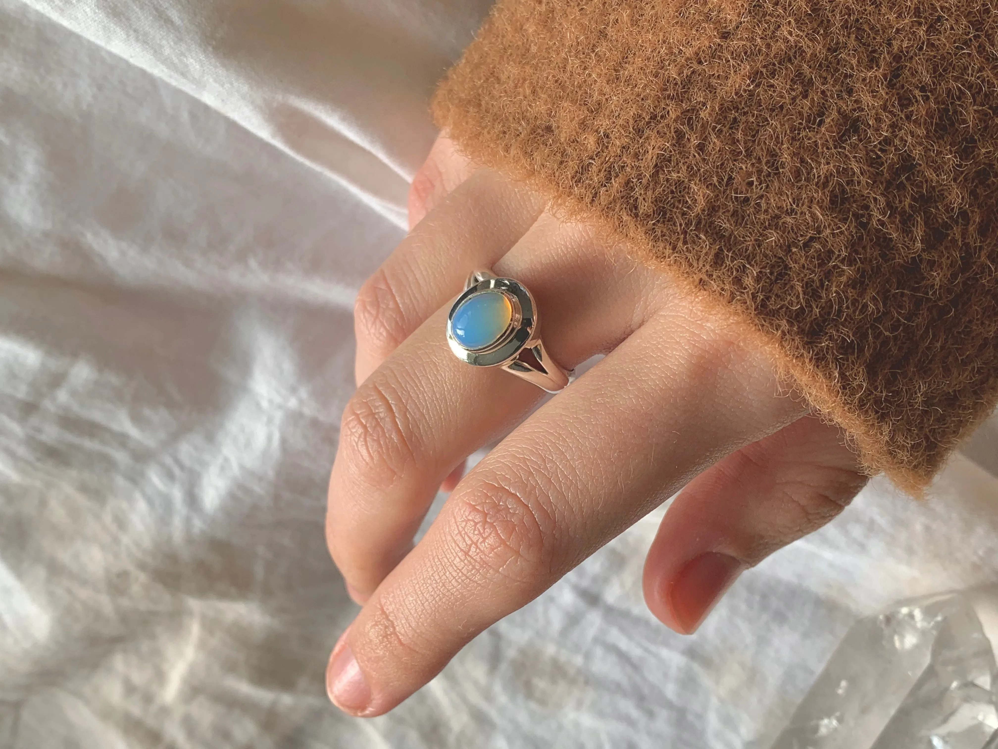 Ethiopian Opal Sylke Ring - Small Oval