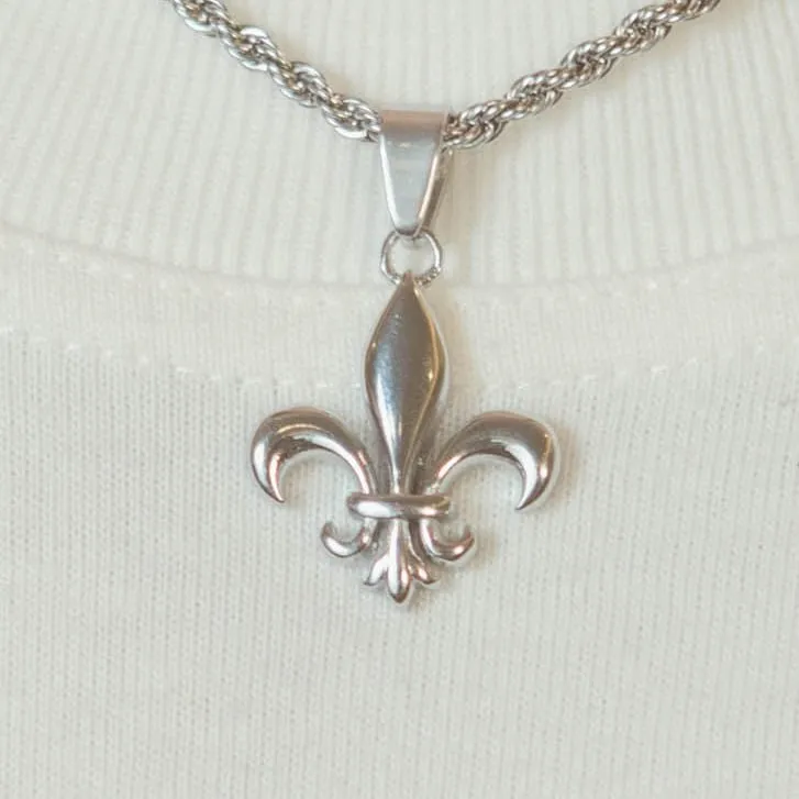 Fleur-de-Lis Pendant - White Gold