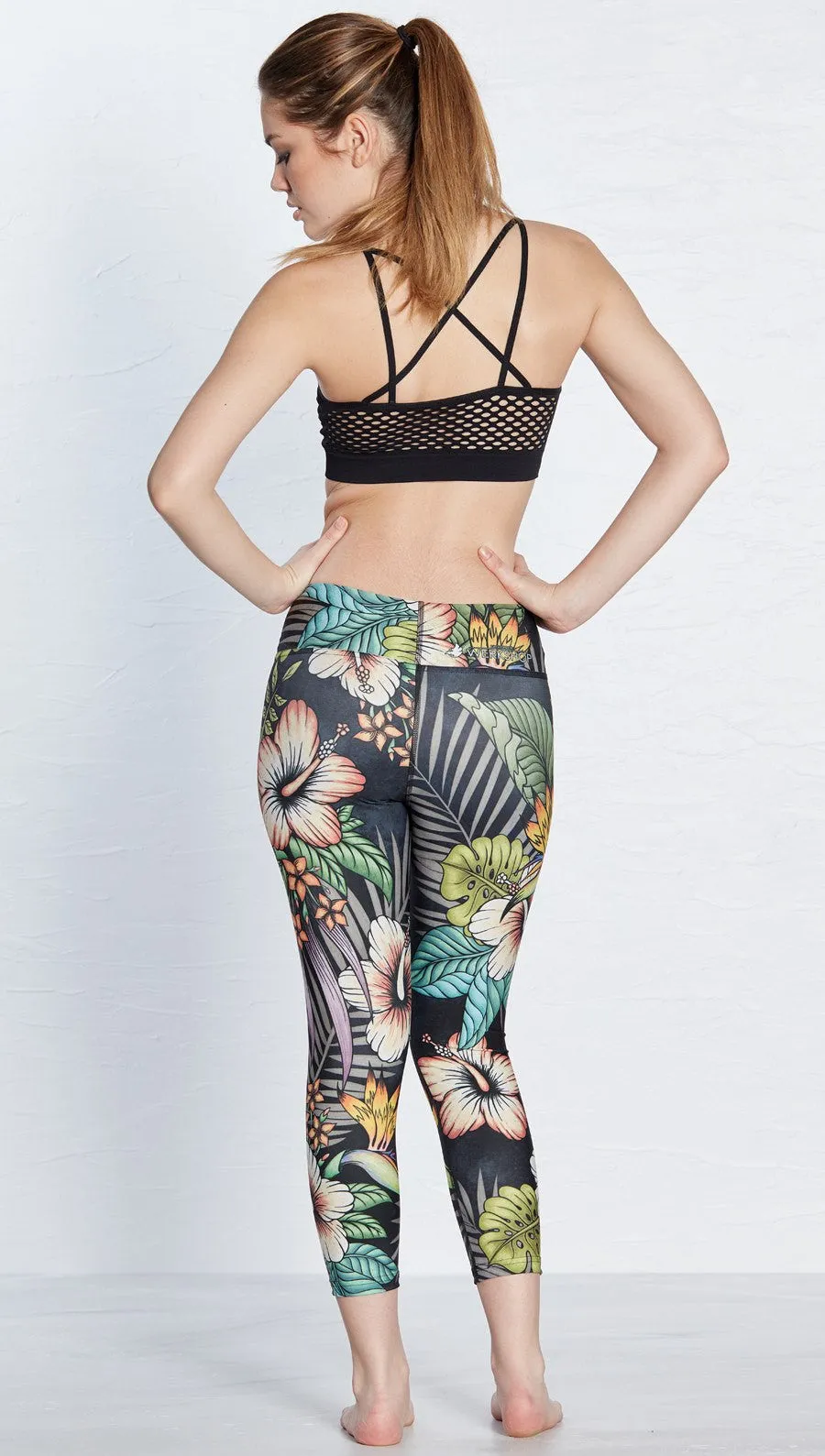 Floral Night - Triathlon Capri Leggings