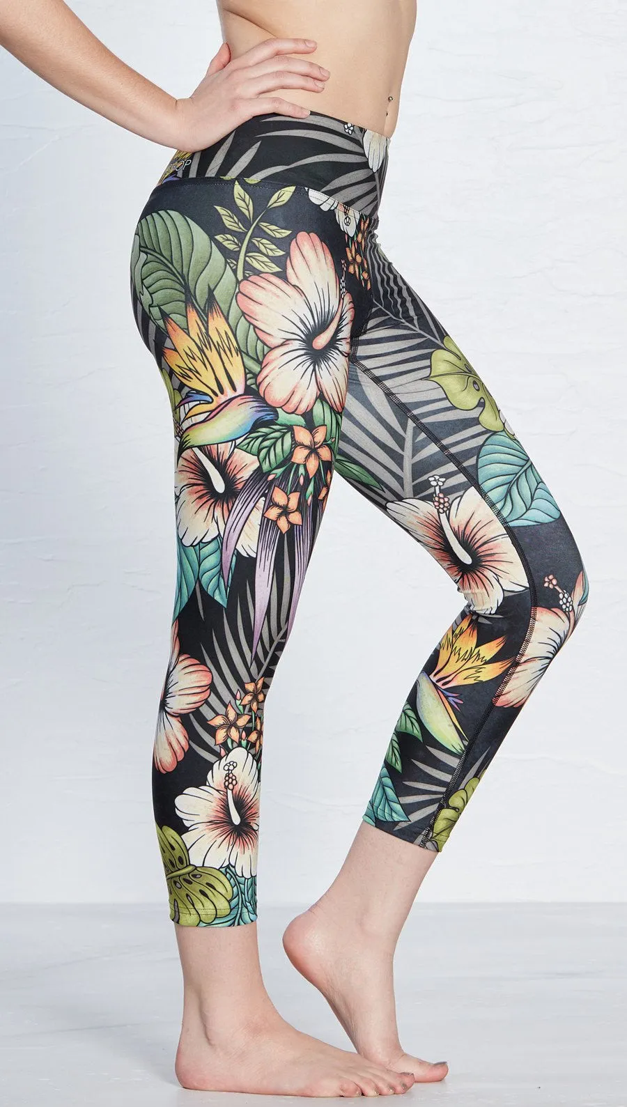 Floral Night - Triathlon Capri Leggings