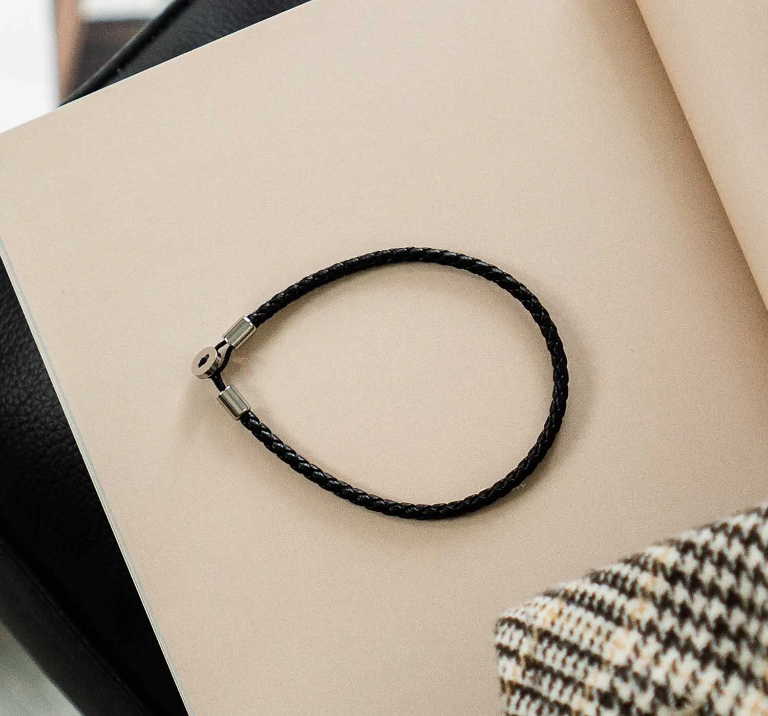 Gordon Leather Bracelet | Silver