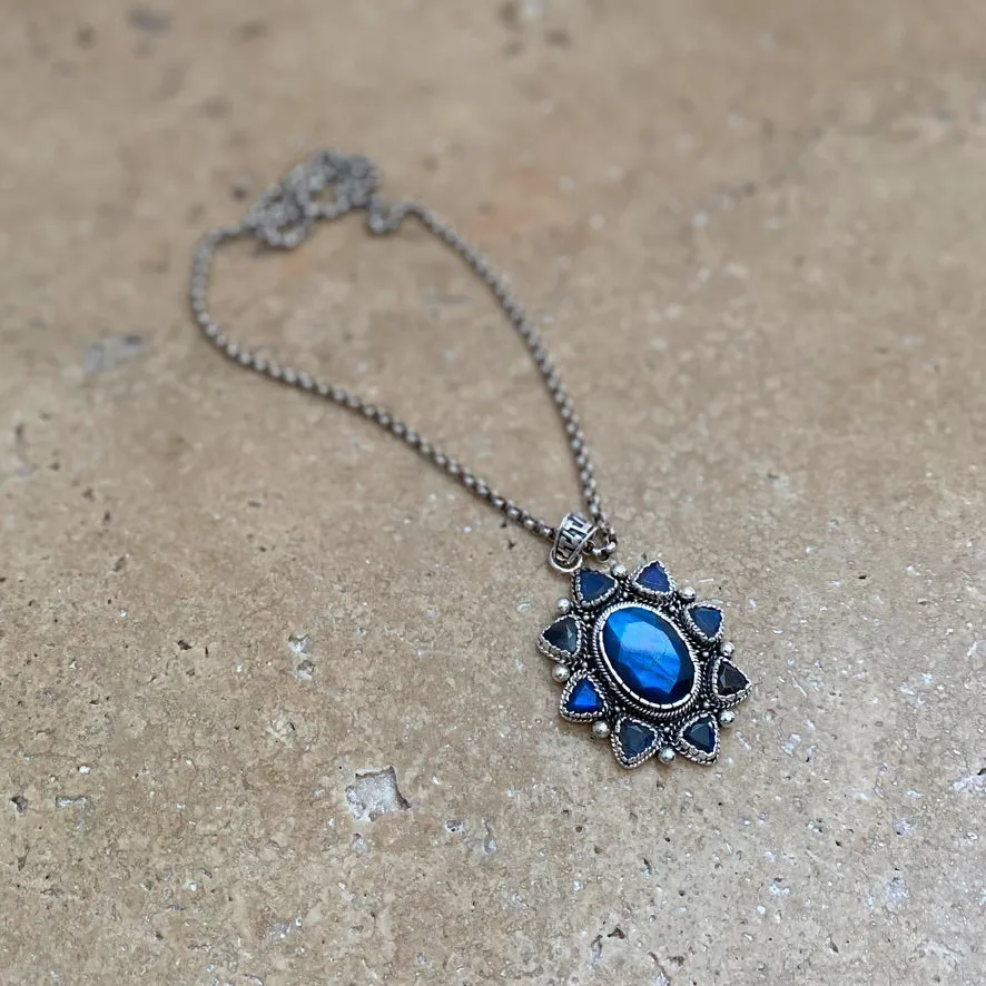 Labradorite Pendant - Dalia