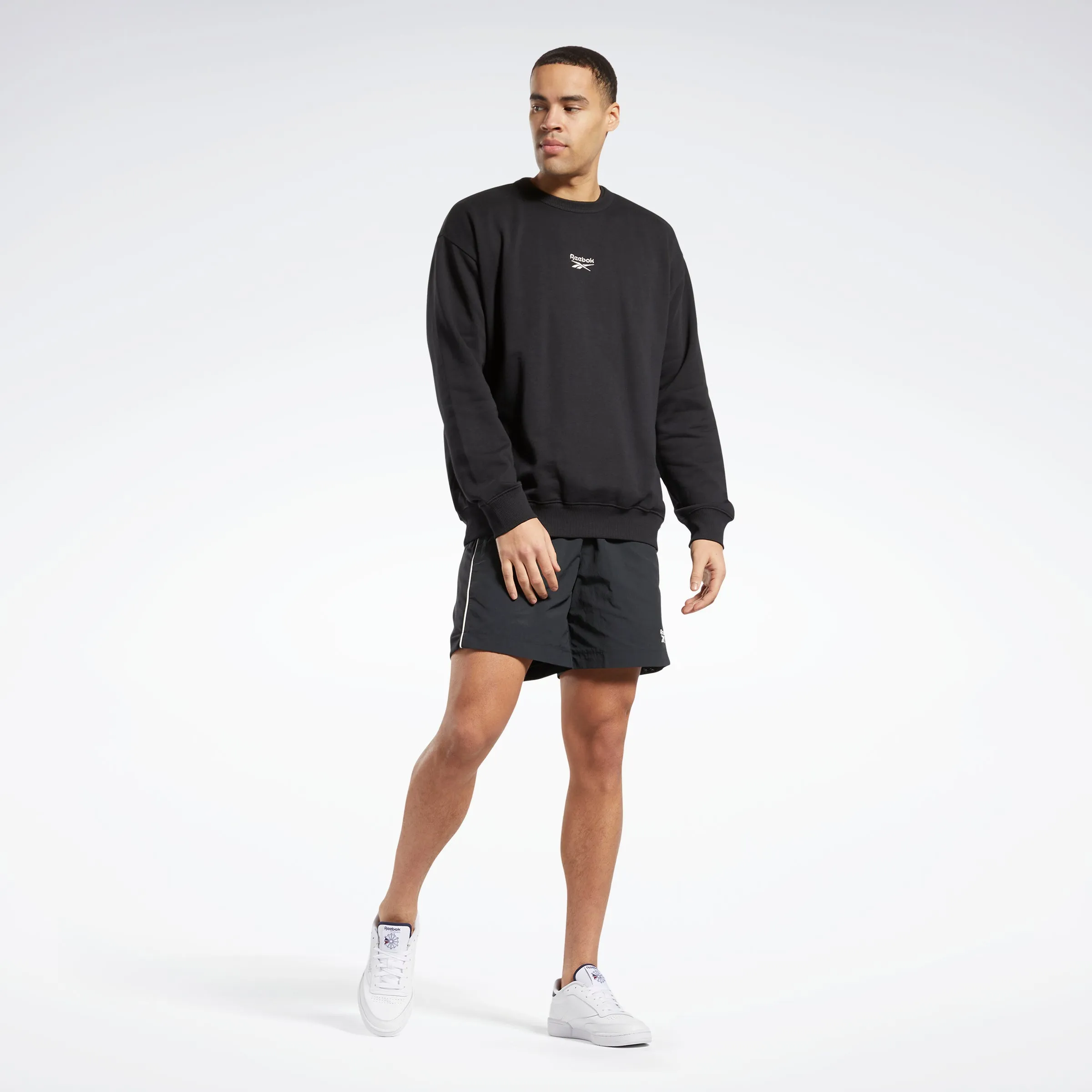 Reebok Apparel Men Classics Small Vector Crew Sweatshirt Black