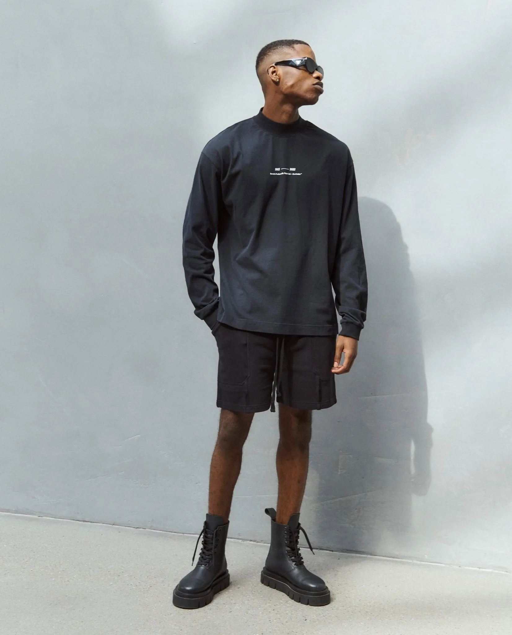 Root Mood Blck Shorts