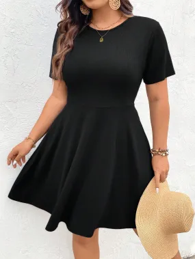 Vestido Plus Size Slim Fit Manga Curta