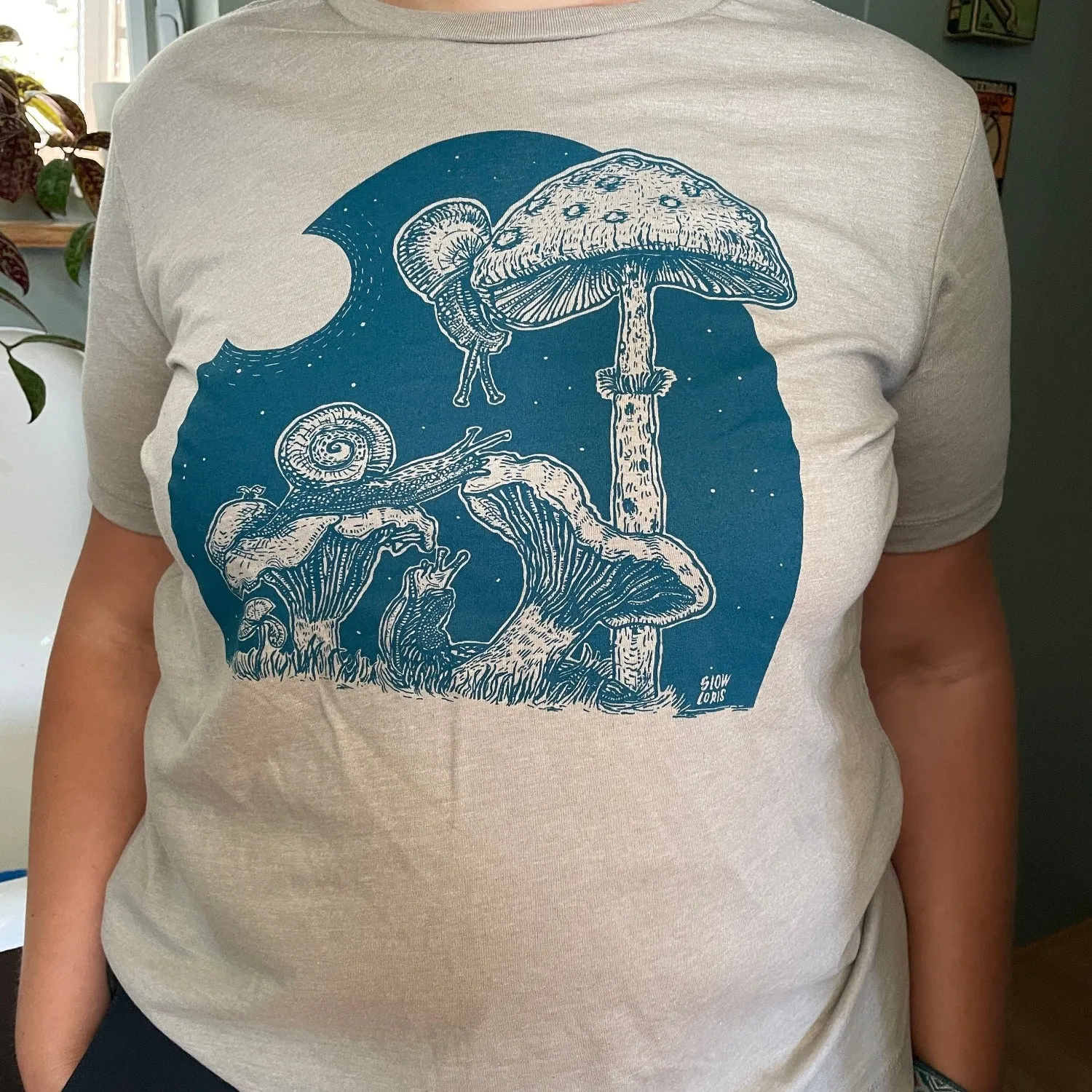 Women's Full Moon Buffet T Shirt